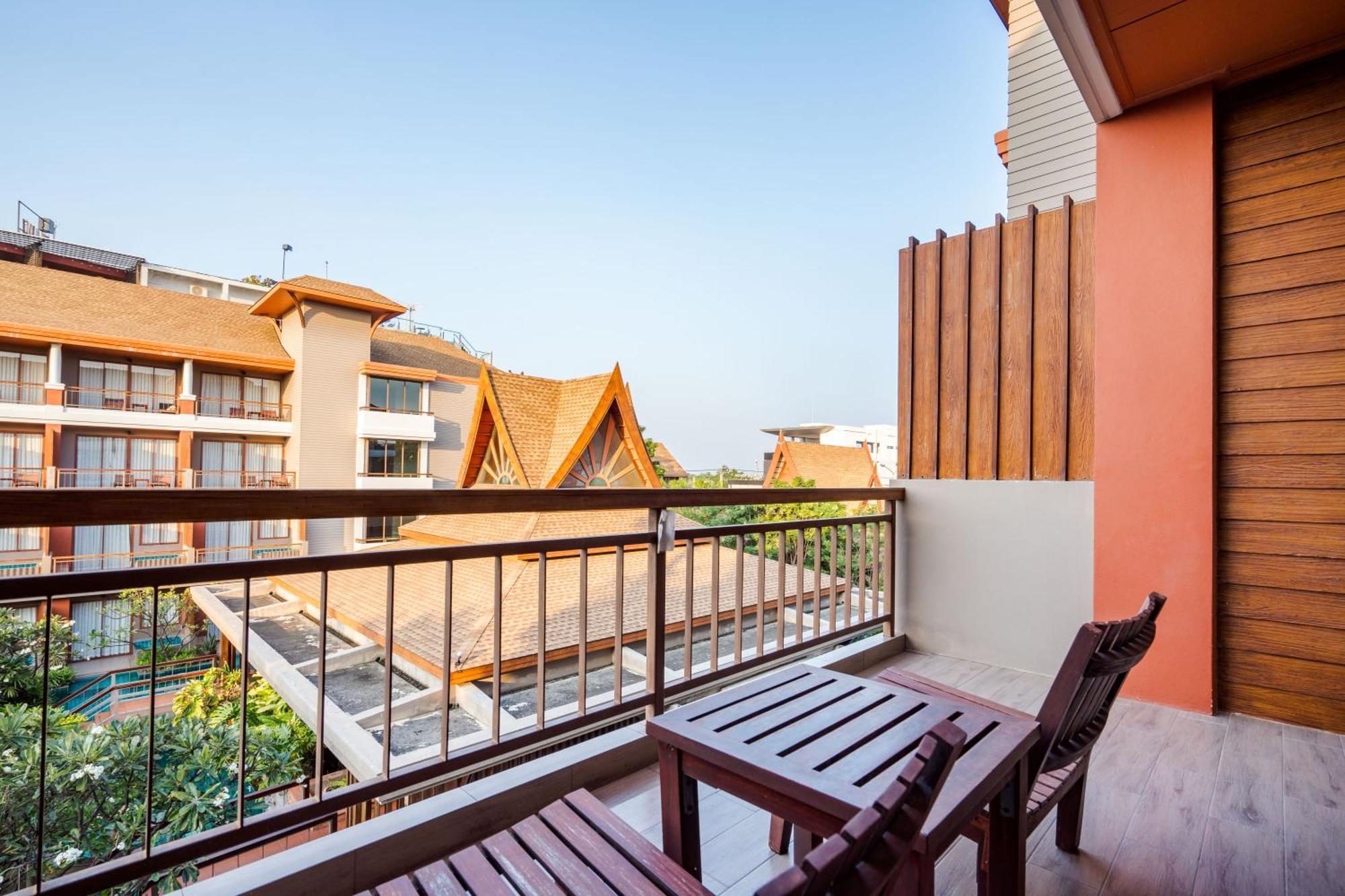 Ayrest Hua Hin Hotel Exterior foto