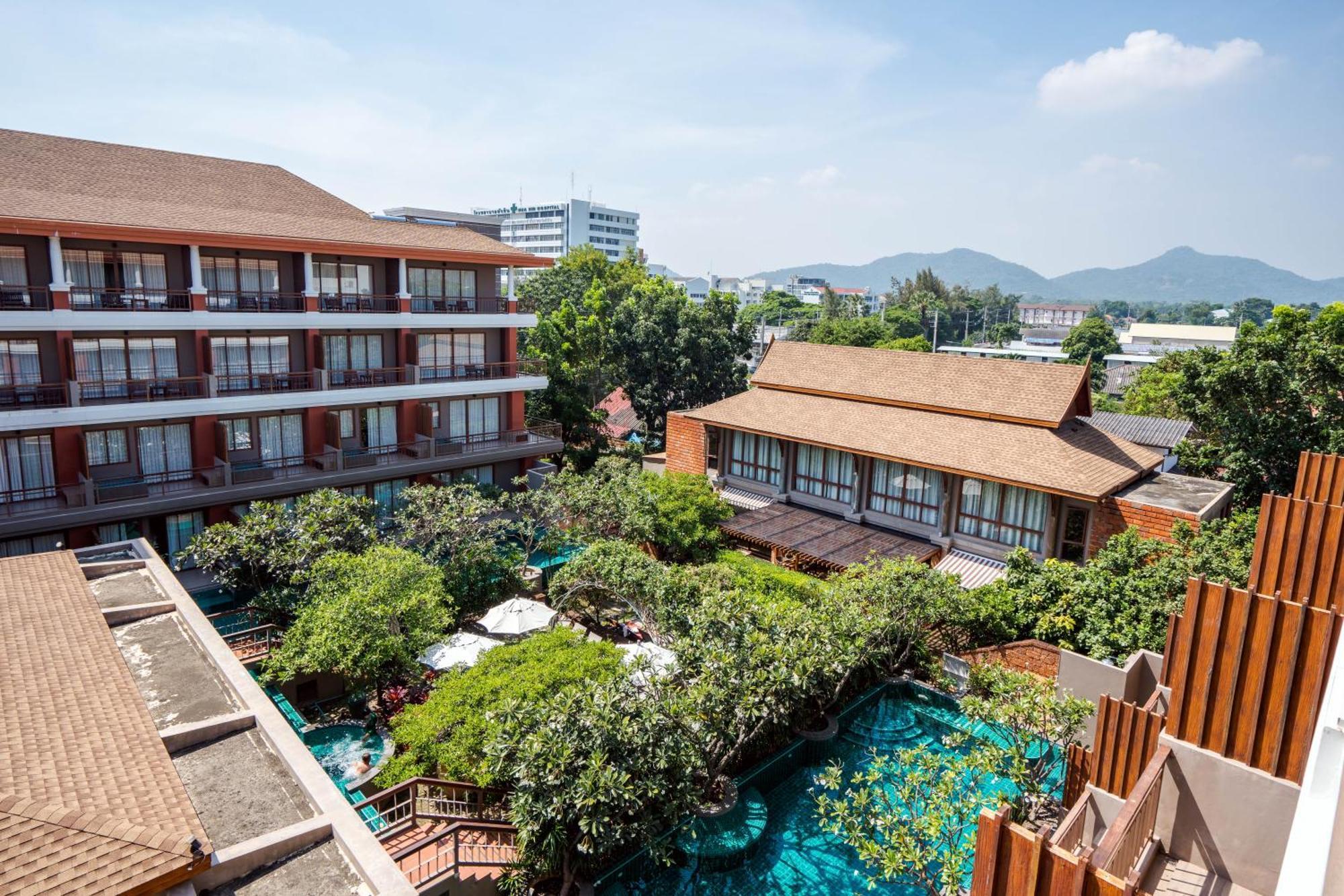 Ayrest Hua Hin Hotel Exterior foto
